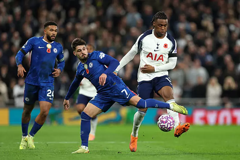 ترتيب الدوري الإنجليزي بعد فوز تشيلسي على توتنهام